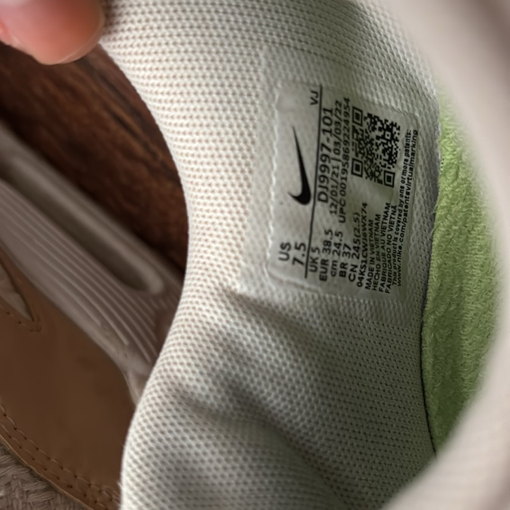 Nike Air Max 90 SE Women's Sneakers 7.5 Sun club sail - Picture 14 of 16